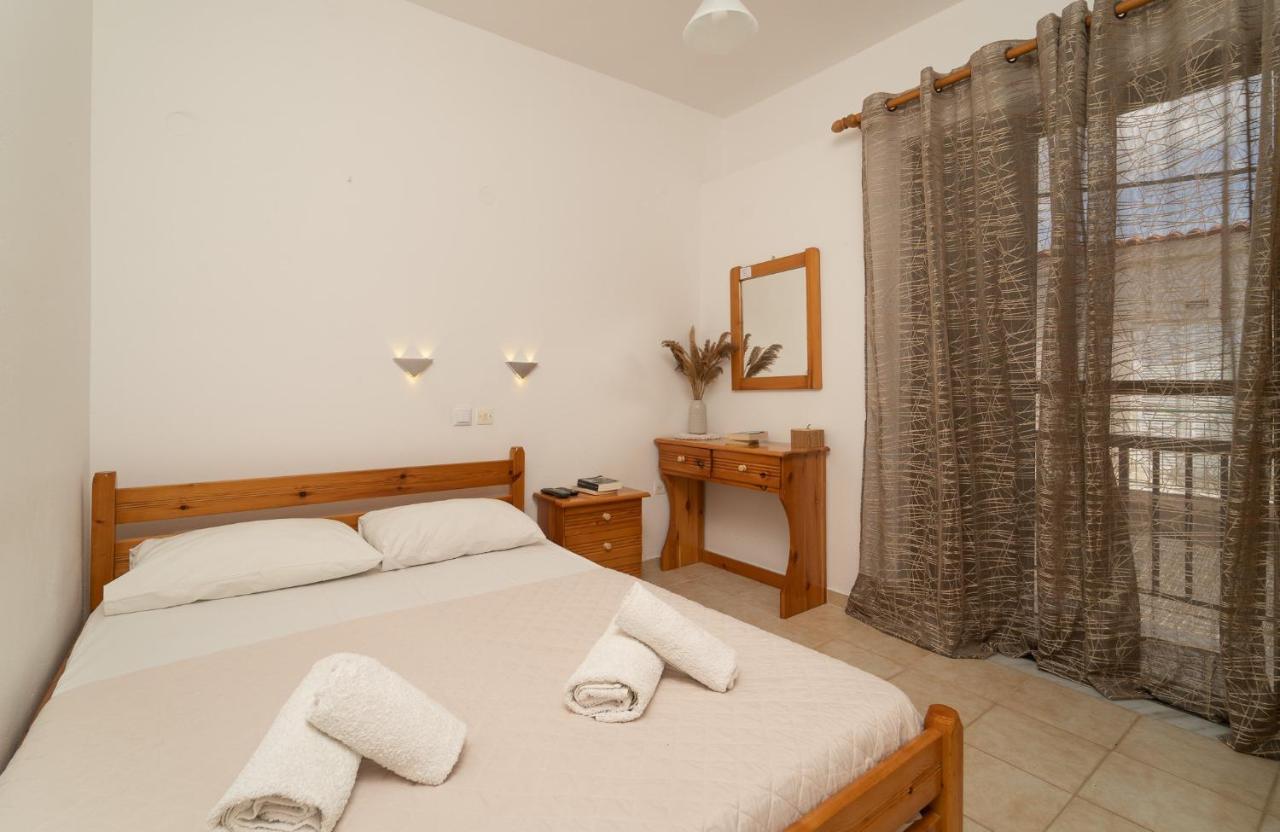 Tsimiklis Apartments Финикунда Экстерьер фото