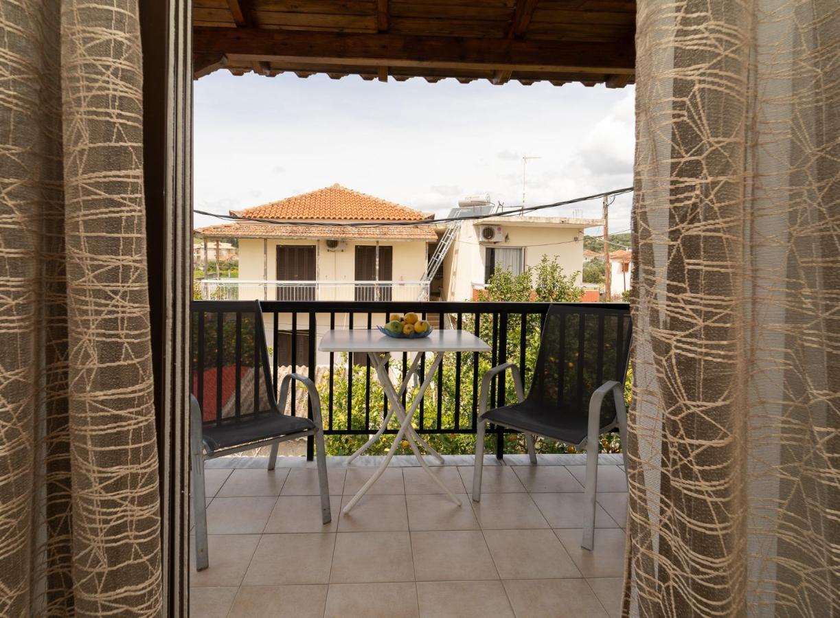 Tsimiklis Apartments Финикунда Экстерьер фото
