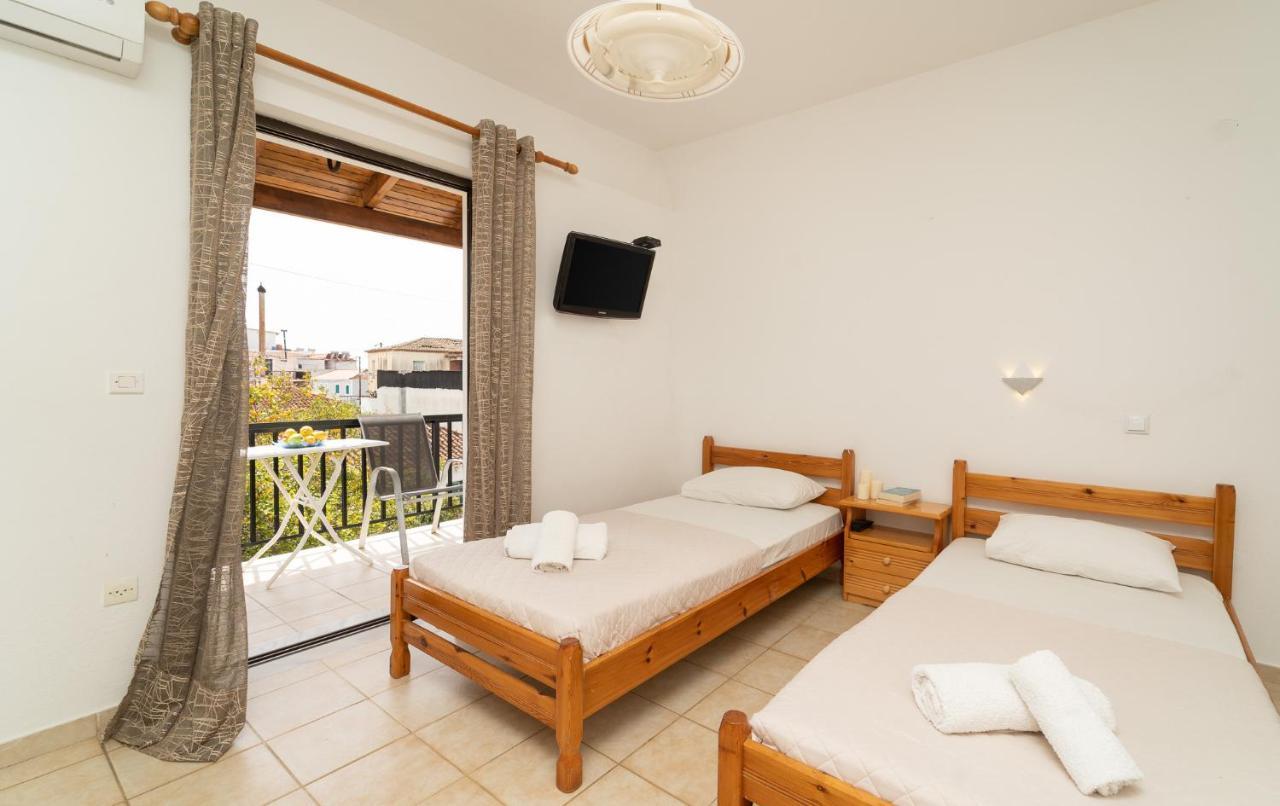 Tsimiklis Apartments Финикунда Экстерьер фото